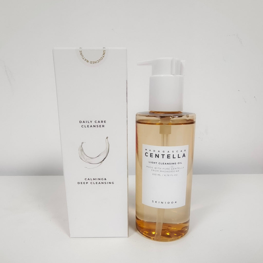 Madagascar Centella Light Cleansing Oil